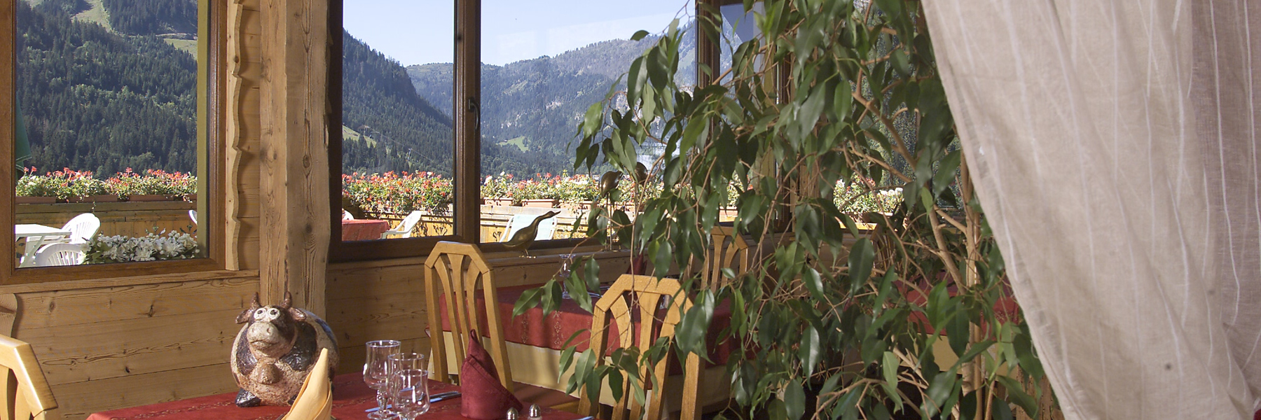 Hotel & Restaurant